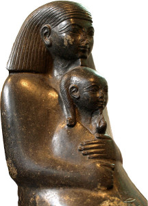 Det finnes mengder av disse statuene av Neferure med sin lille sønn. Kvinnens likhet med Hatshepsut er slående og barnet med hårluggen er en gutt.
